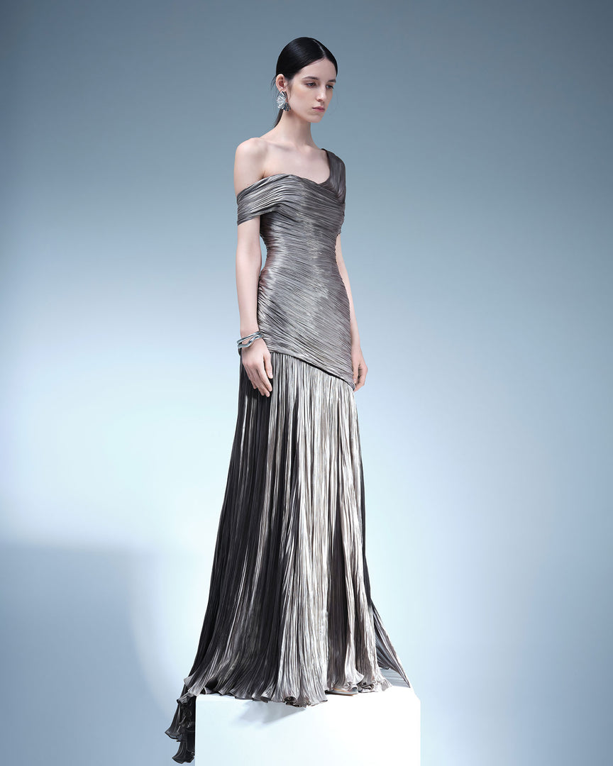 PLEATED OFF-SHOULDER WITH FISH TAIL