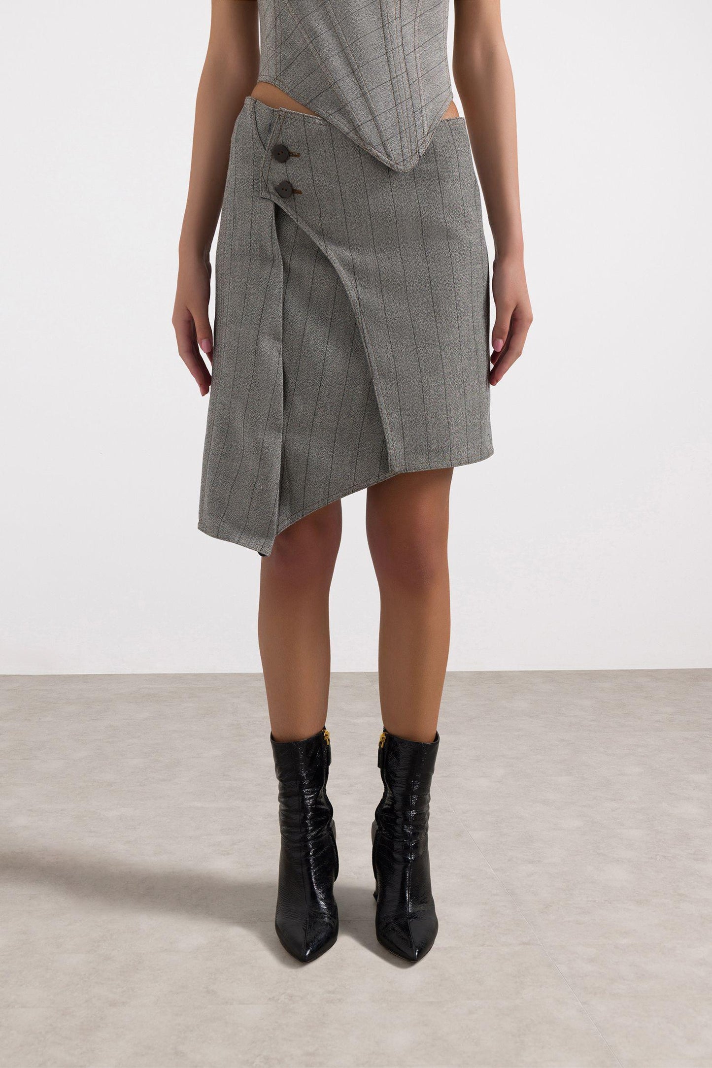 suit mini skirt